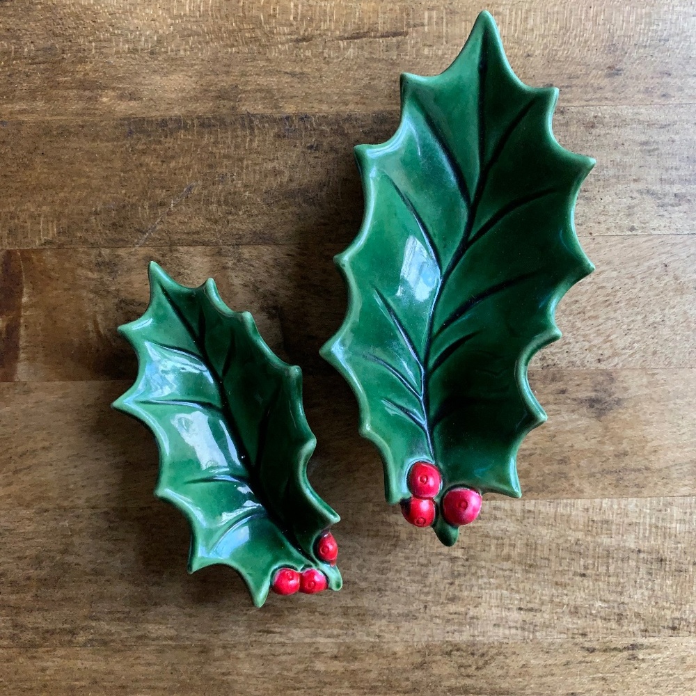 Holland Mold Holly Leaf Ceramic Dishes | Christmas Decor | Set of 2 | Vintage